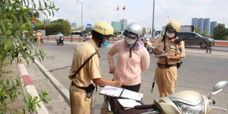 Mức phạt lỗi không có hoặc không mang giấy đăng ký xe