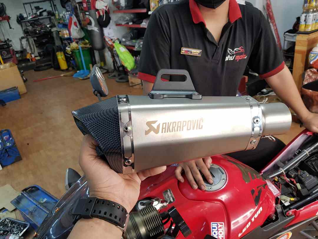 Đánh giá loại pô inox của Akrapovic 