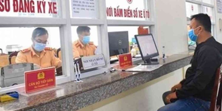 Nộp lệ phí trước bạ xe máy như thế nào?