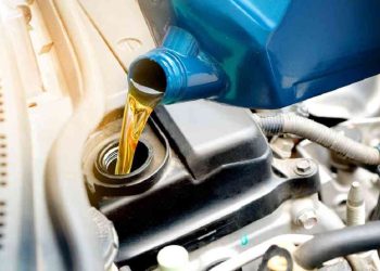 Bao lâu thay nhớt xe máy?