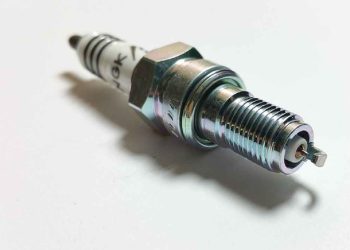 Bao lâu phải thay bugi phù hợp với động cơ