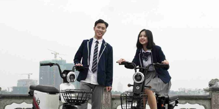 So sánh tốc độ giữa xe máy điện và xe đạp điện