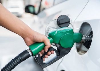 1 lít xăng đi được bao nhiêu km và mức tiêu hao nhiên liệu 