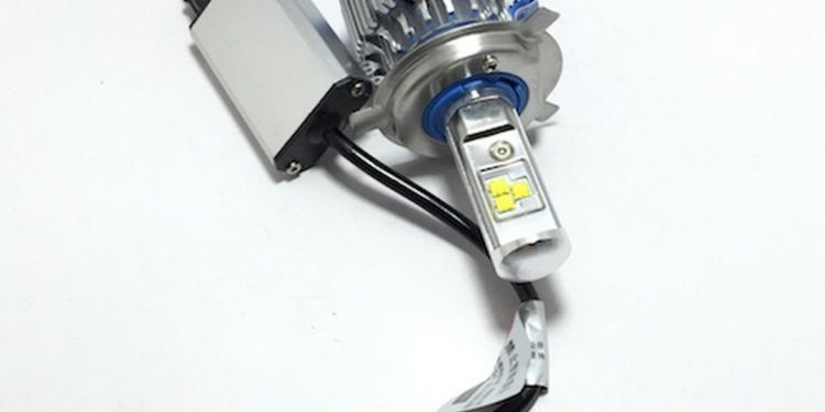 Cấu tạo đèn LED của xe máy từ khối bán dẫn P và N