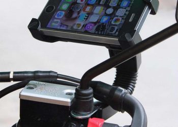 Tìm hiểu giá đỡ điện thoại xe máy tiện lợi dễ sử dụng nhất